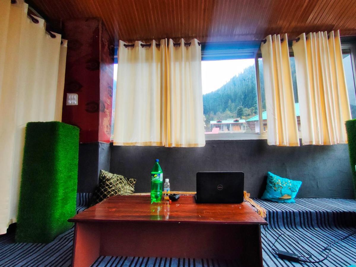 I Love Kasol Hostel & Rooftop Cafe Εξωτερικό φωτογραφία